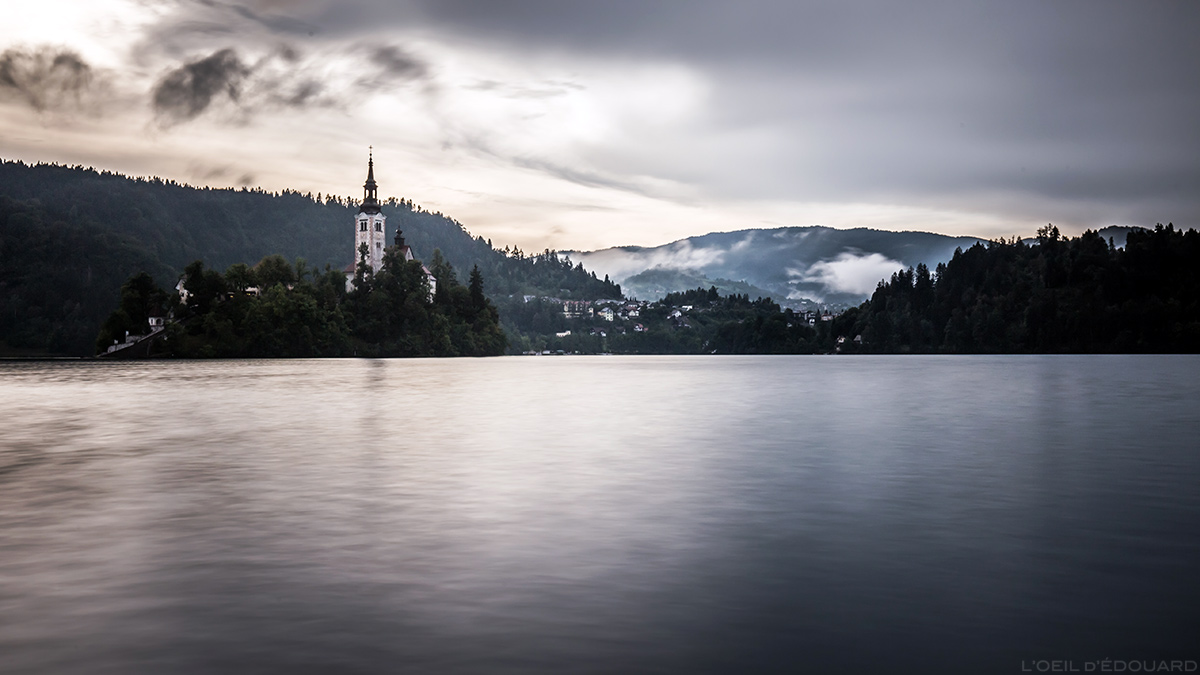 L'Île du Lac de Bled avec l'Église de l'Assomption Cerkev Marijinega Vnebovzetja, Slovénie - Blejsko jezero, Slovenia