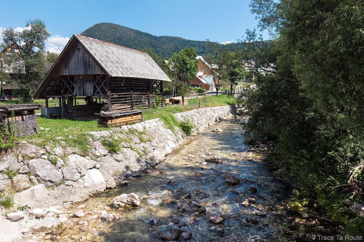 Village Stara Fužina, Bohinj, Slovénie - Bohinjsko jezero, Slovenija Slovenia