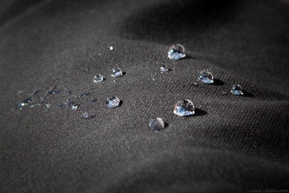 Test Pantalon Alpinisme CimAlp Transalpin : imperméabilité du tissu softshell