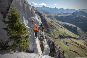 Via ferrata de la Tour du Jallouvre : la passerelle du bostriche