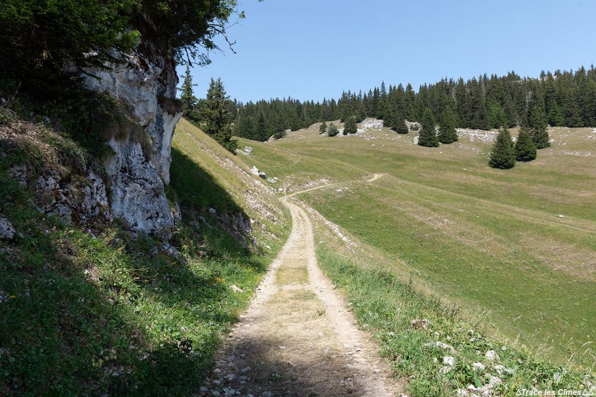 La Combe de La Sambuy, Haute-Savoie Alpes - Paysage Montagne Alpes Outdoor Mountain Landscape Hike Hiking
