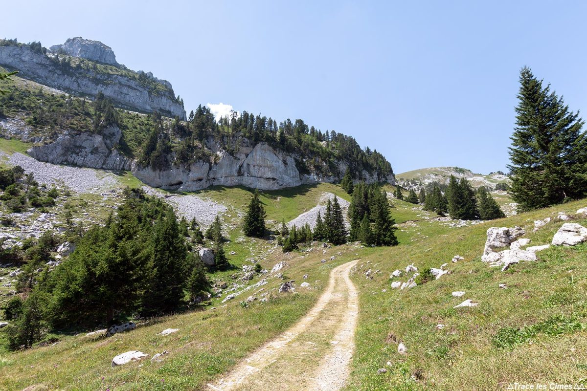 La Combe de La Sambuy, Haute-Savoie Alpes - Paysage Montagne Alpes Outdoor Mountain Landscape Hike Hiking