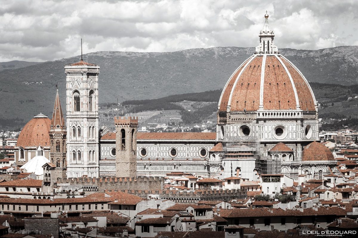 Cathédrale de Florence Toscane Italie : Coupole de Brunelleschi architecture Renaissance - Cattedrale di Santa Maria del Fiore Duomo Firenze Toscana Italia city view Tuscany Italy church