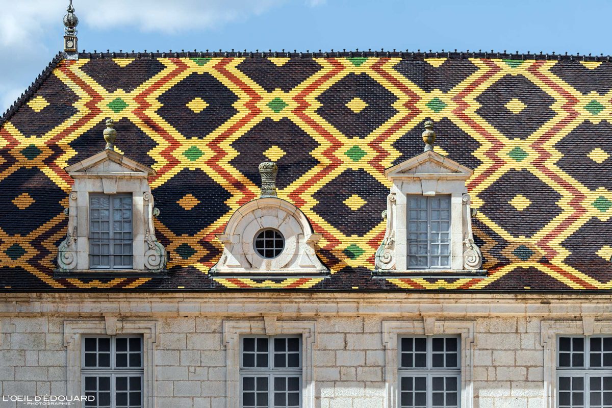 Tuiles émaillées Toiture Hôtel-Dieu Hospices de Beaune Bourgogne France Architecture