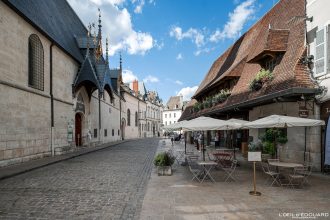 Rue de l'Hôtel-Dieu Beaune Bourgogne France Architecture