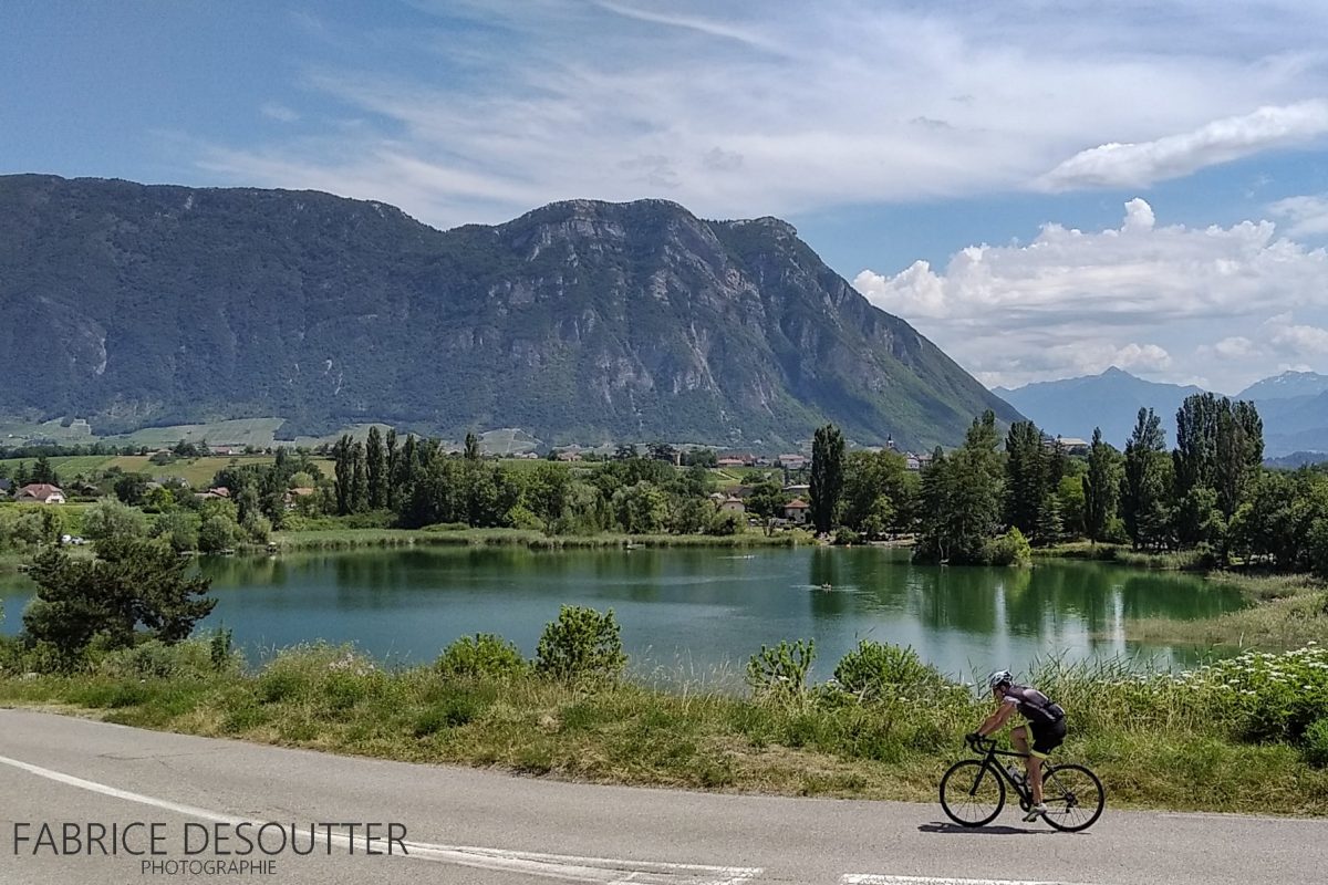 Cyclisme vélo Lac Saint-André Savoie Alpes France - Paysage Montagne Outdoor French Alps Mountain lake Landscape road bike