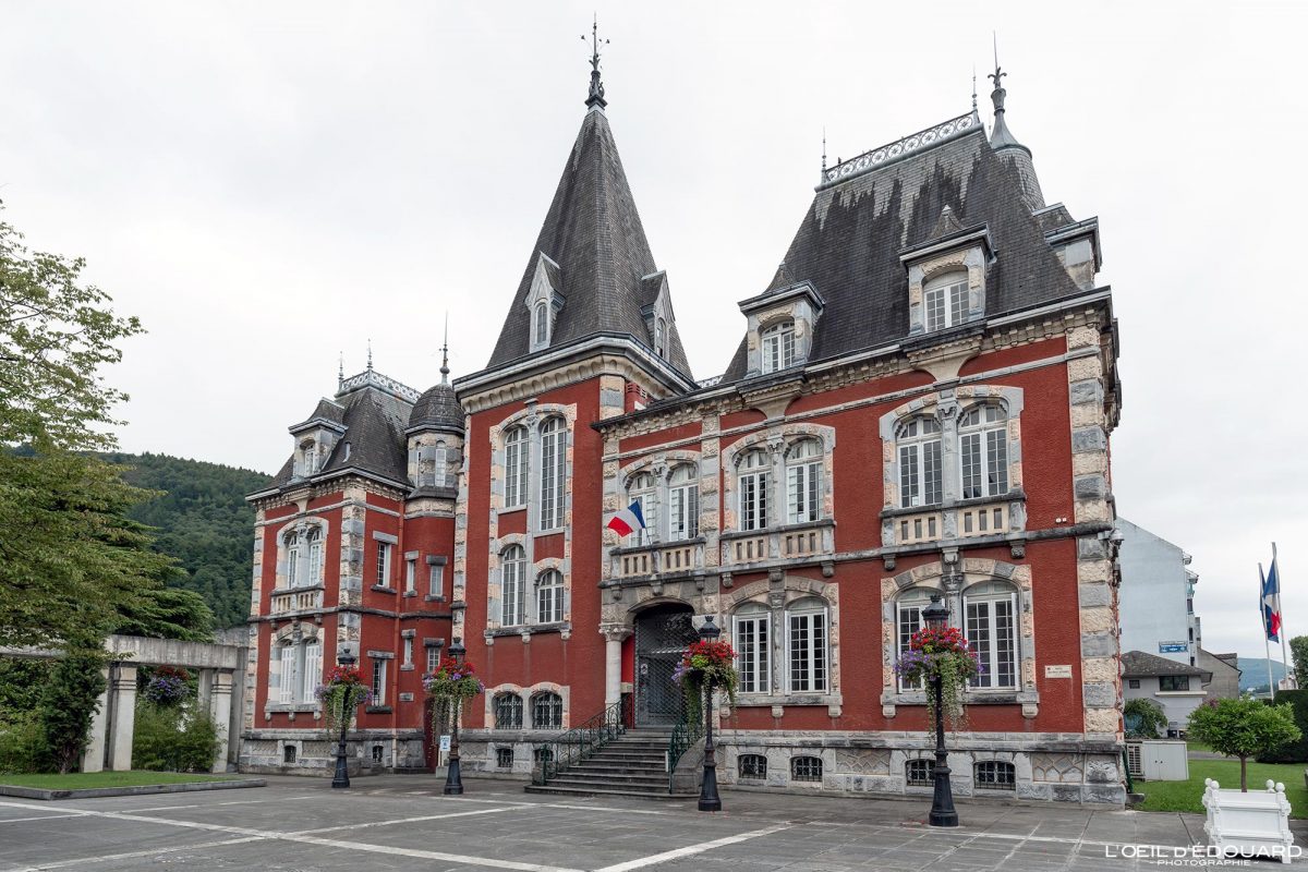 Hôtel de Ville Mairie de Lourdes Hautes-Pyrénées France Tourisme Voyage Vacances - Building Architecture