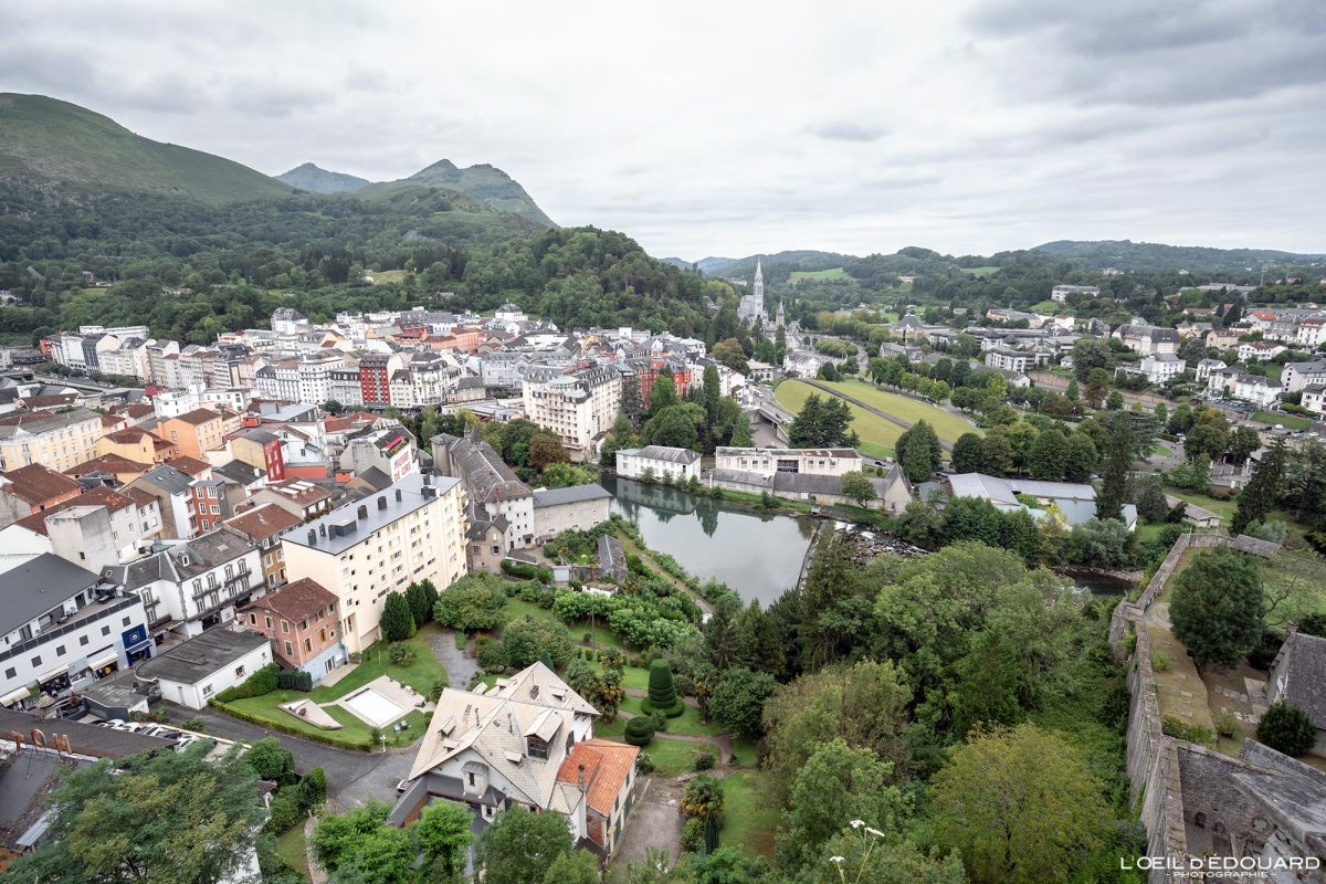 Vue sur Lourdes depuis le Château-fort - Hautes-Pyrénées France Tourisme Voyage Vacances City view Cityscape