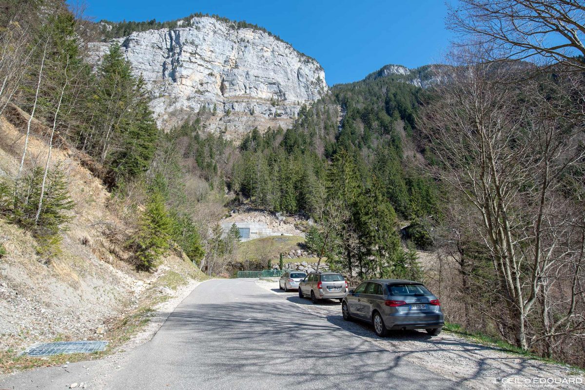 Route des Glières Parking Pont de Pierre Départ Randonnée Pas du Roc Massif des Bornes Haute-Savoie Alpes France Paysage Montagne Nature Outdoor French Alps Mountain Road