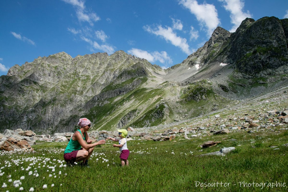 Randonnée avec un enfant Col Morétan Belledonne Isère Alpes France Paysage Montagne Nature Outdoor French Alps Mountain Landscape Hike Hiking with a child