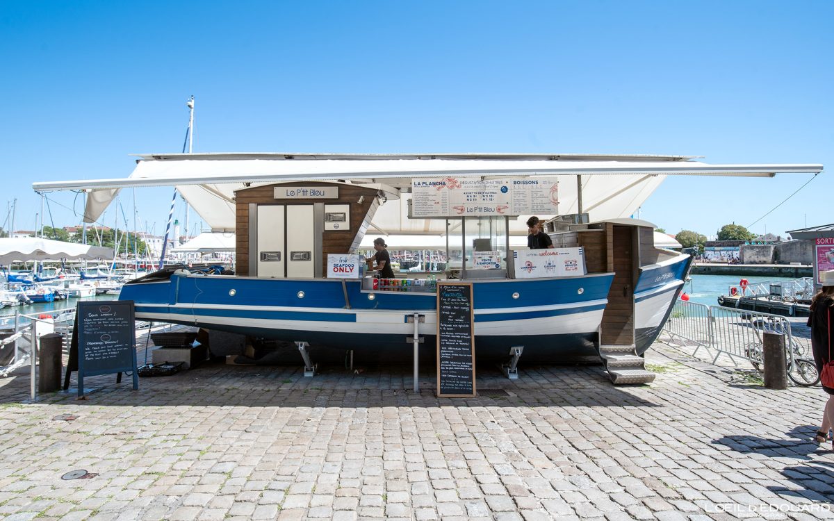 Restaurant Le P'tit Bleu bâteau - Vieux-Port de La Rochelle Charente-Maritime France Tourisme Vacances Holidays Travel SeaFood Boat