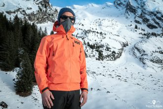 Test veste Helly Hansen Odin 9 Worlds Infinity Shell Jacket Review outdoor mountaineering hiking winter mountain snow - Veste imperméable randonnée alpinisme montagne hiver neige