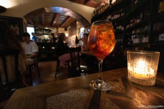 Spritz boisson Bar Rome Italie Voyage Tourisme - Enoteca Il Piccolo Via del Vecchio Governo Roma Visit Italy Travel Europe city trip Italia Cocktail drink