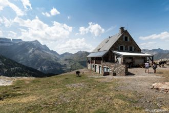 Randonnée Refuge des Espuguettes Gavarnie Pyrénées France Paysage Montagne Outdoor Hiking Mountain Landscape