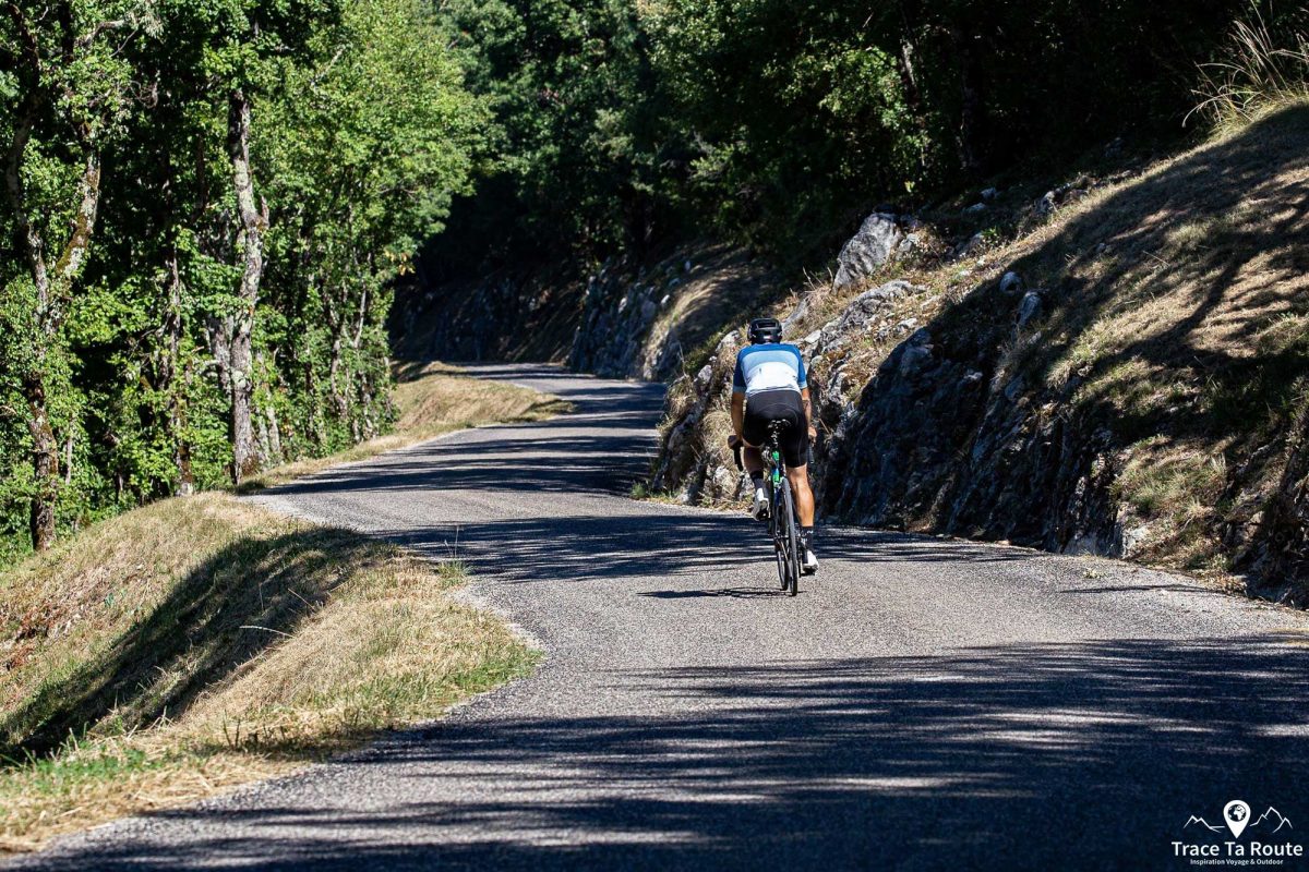 Cyclisme Saint-Jean-de-Chevelu Vélo de Route Savoie Alpes France - Paysage Montagne Outdoor French Alps Mountain Landscape road bike