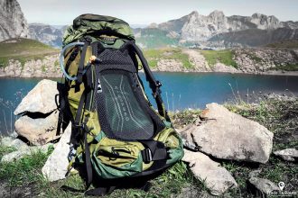 Test Sac à dos Osprey Atmos AG LT 50 Backpack Review Randonnée Montagne Nature Outdoor Hike Mountain Hiking Trekking - Lac de Tardevant Chaine des Aravis Haute-Savoie Alpes France French Alps Lake Lansdcape