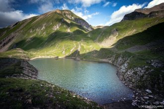 Lac de Tardevant Chaine des Aravis Haute-Savoie Alpes France Randonnée Montagne Paysage Nature Outdoor French Alps Mountain Lake Landscape Hike Hiking