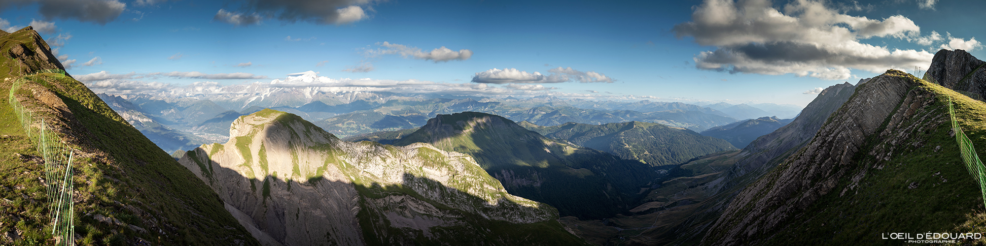 Vue panorama Combe de Tardevant Chaîne des Aravis Haute-Savoie Alpes France Randonnée Montagne Paysage Nature Outdoor French Alps Mountain Landscape Hike Hiking