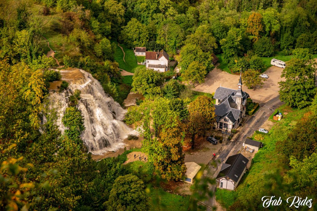 Cascade des Tufs Baume-les-Messieurs Cyclisme Jura Franche-Comté France Tourisme - Paysage Forêt Outdoor Forest Landscape Waterfalls