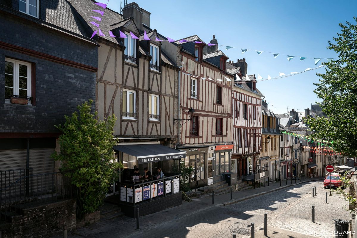 Bars Rue Saint-Patern Quartier Saint-Patern Vannes Morbihan Bretagne Visit France Tourisme Vacances - Holidays Travel French Brittany Street Photography