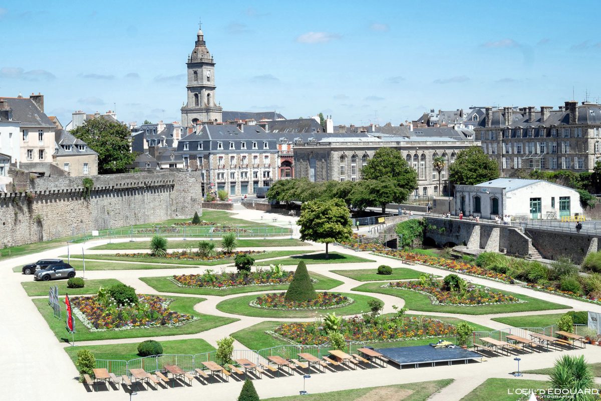 Jardins des Remparts Vannes Morbihan Bretagne Visit France Tourisme Vacances - Holidays Travel French Brittany French Garden
