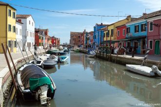 Bateaux Canal Burano Venise Tourisme Italie Voyage - Isola di Burano Venezia Italia - Visit Burano Island Venice Italy Travel Boats