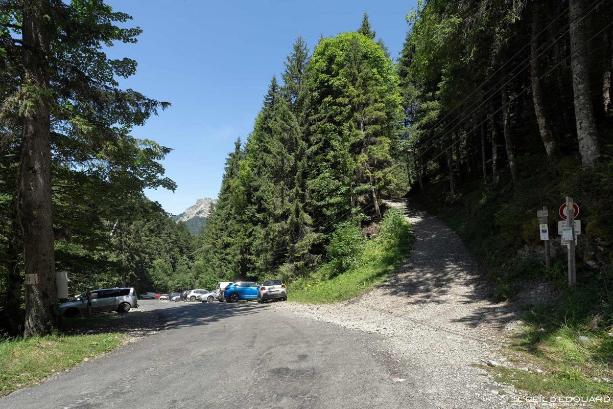 Parking La Fétiuère Bernex - Départ Randonnée Dent d'Oche Massif du Chablais Haute-Savoie France Tourisme Paysage Montagne Outdoor Nature Hiking Mountain Landscape