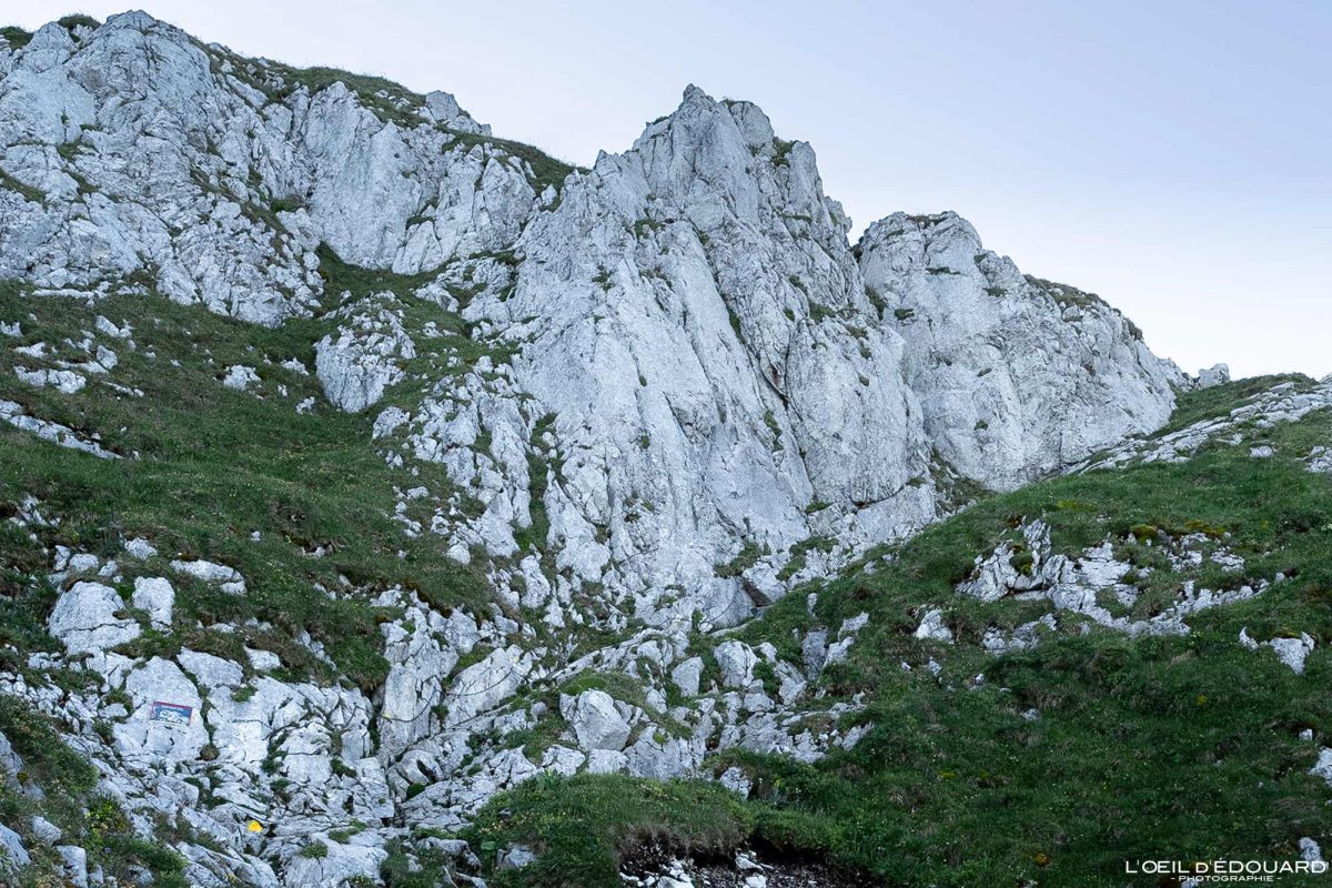 Chaînes Randonnée Dent d'Oche Massif du Chablais Haute-Savoie France Tourisme Paysage Montagne Outdoor Nature Hiking Mountain Landscape