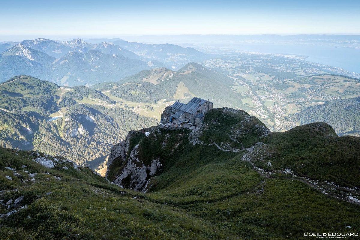 Refuge de le Dent d'Oche Randonnée Dent d'Oche Massif du Chablais Haute-Savoie France Tourisme Paysage Montagne Outdoor Nature Hiking Mountain Landscape
