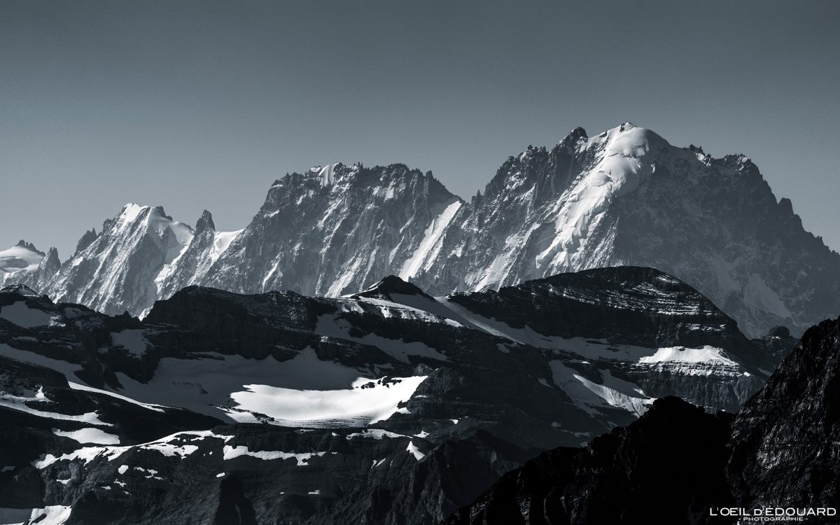 Aiguille Verte Massif du Mont-Blanc - Vue depuis le sommet de la Dent d'Oche Massif du Chablais Haute-Savoie France Tourisme Paysage Montagne Randonnée Outdoor Nature Hiking Mountain Landscape