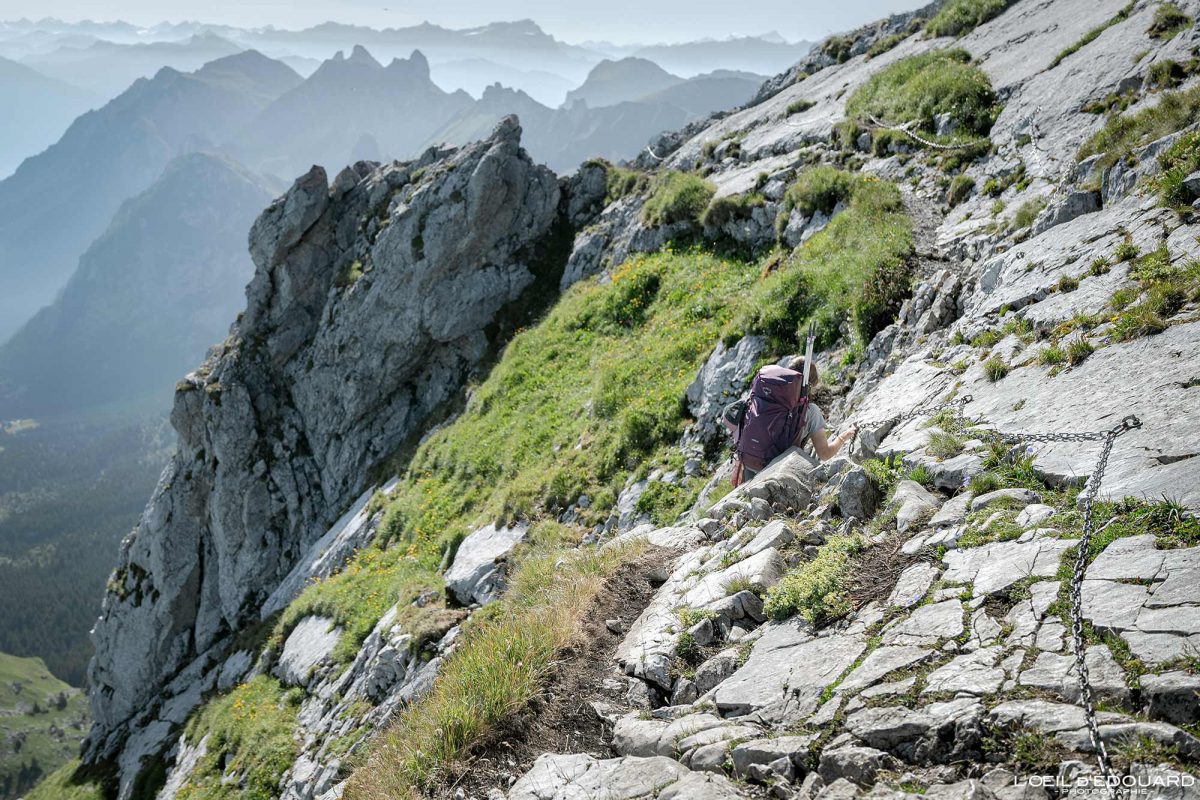 Chaînes Traversée Randonnée Dent d'Oche en boucle Massif du Chablais Haute-Savoie France Tourisme Paysage Montagne Outdoor Nature Hiking Mountain Landscape