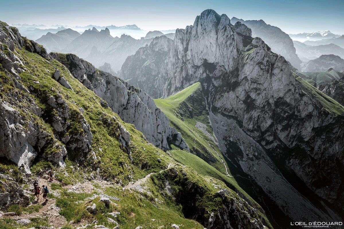 Traversée Randonnée Dent d'Oche en boucle Massif du Chablais Haute-Savoie France Tourisme Paysage Montagne Outdoor Nature Hiking Mountain Landscape