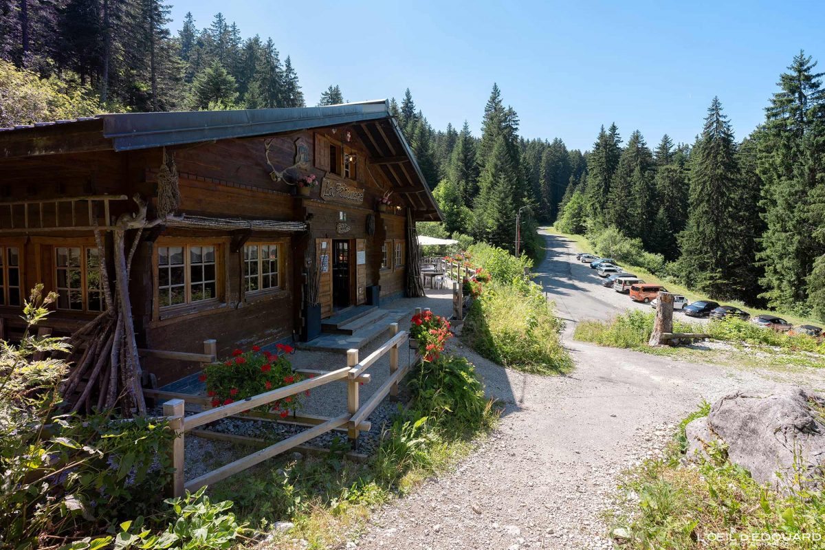 Chalet Restaurant La Fétiuère Bernex - Départ Randonnée Dent d'Oche Massif du Chablais Haute-Savoie France Tourisme Montagne Outdoor Nature Hiking Mountain House