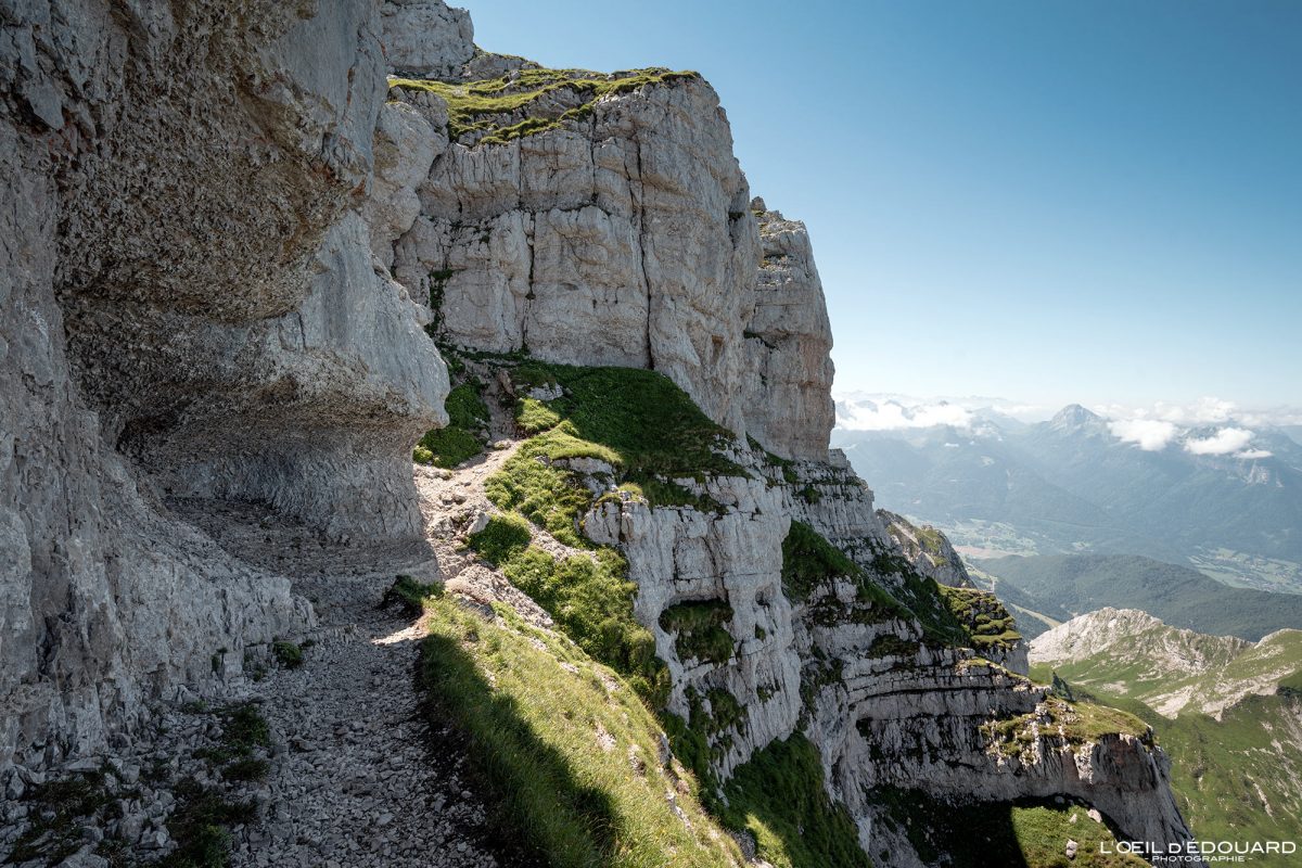 Barres Rocheuses Sentier Itinéraire Randonnée La Tournette Haute-Savoie France Tourisme Montagne Paysage Outdoor Nature Hiking Mountain Landscape