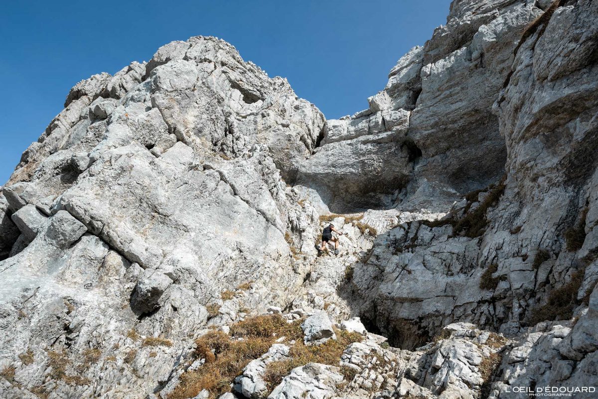 Barres Rocheuses Sentier Itinéraire Randonnée La Tournette Haute-Savoie France Tourisme Montagne Paysage Outdoor Nature Hiking Mountain Landscape