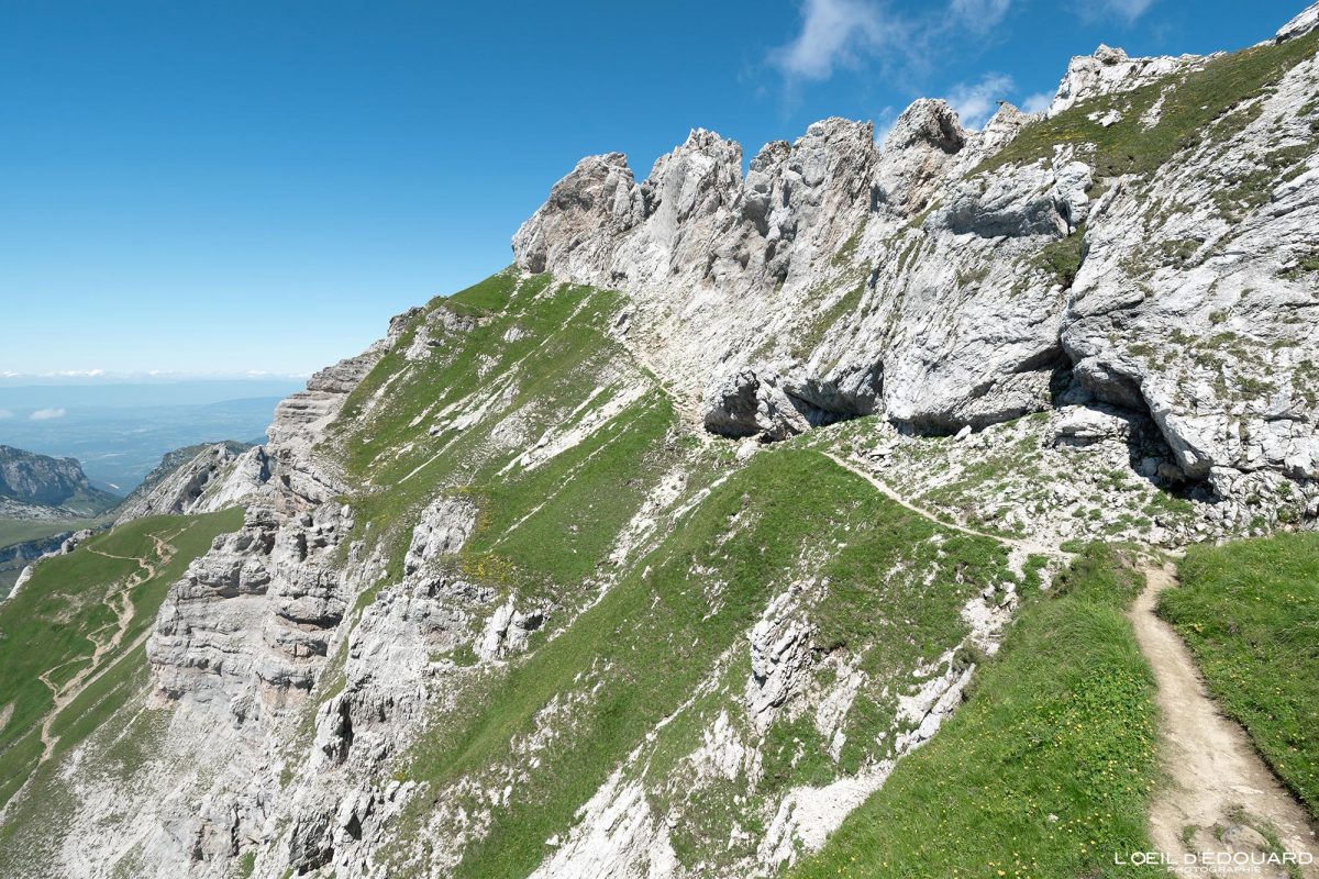 Variante Randonnée La Tournette en boucle par les vires de la Pointe de la Bajulaz Haute-Savoie France Tourisme Paysage Montagne Outdoor Nature Hiking Mountain Landscape