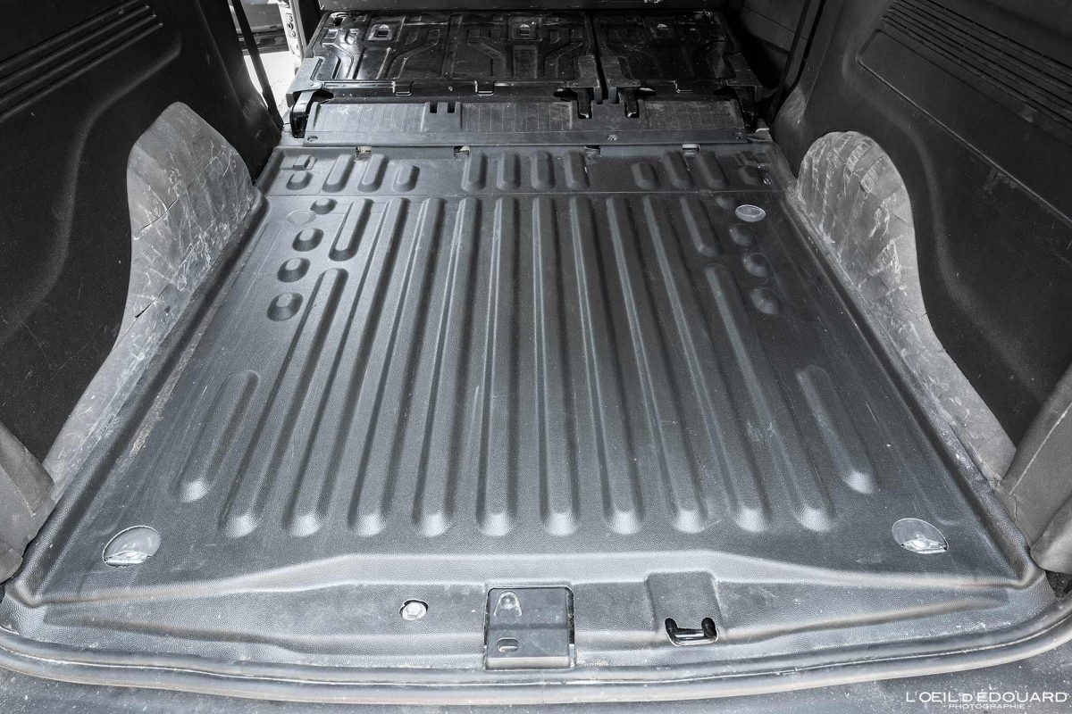 Tapis de Sol Bricolage Idée Aménagement Voiture Utilitaire Fourgon en Van pour Dormir dedans Road Trip Voyage Travel Car Craft Layout to Sleep in VanLife Peugeot Partner cabine approfondie