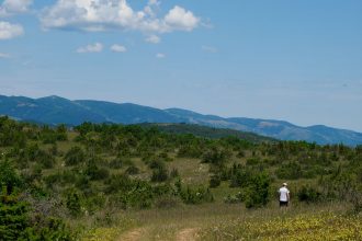 Raondonnée point culminant du Larzac