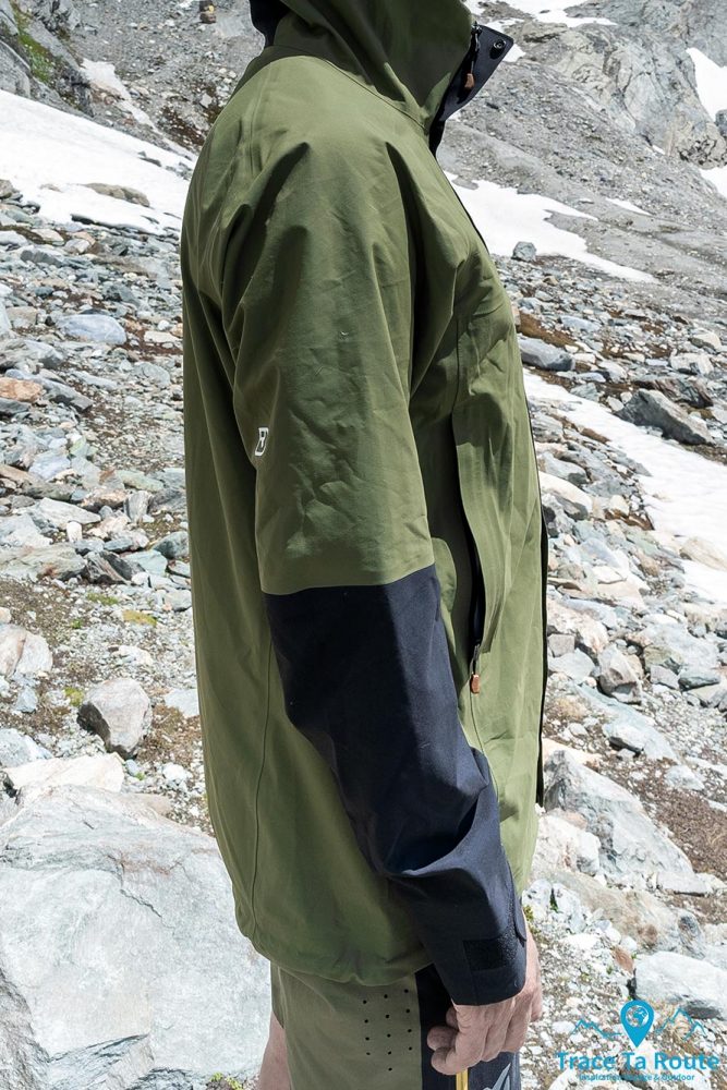 Test Veste Ortovox Seceda 3L Hardshell Jacket Review - Matériel Outdoor Randonnée Montagne Trek Trekking Mountain Hiking Clothes Review