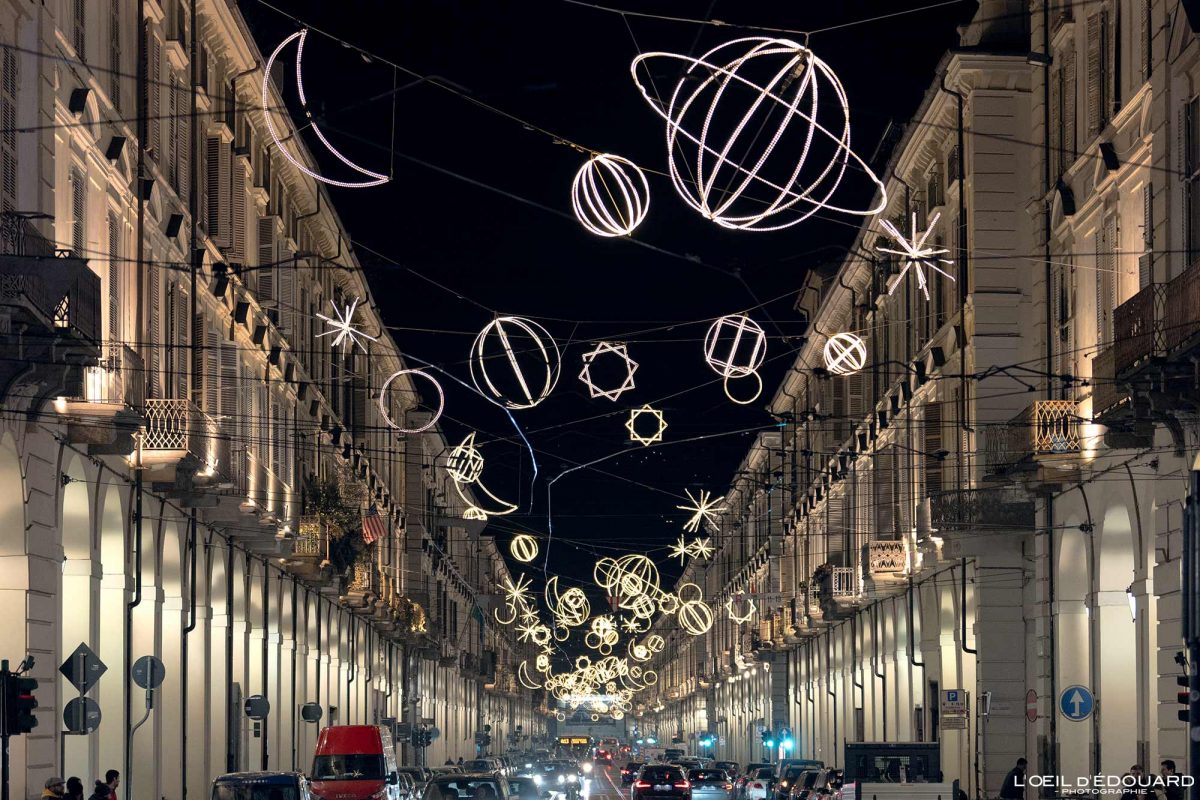 Palomar (1998) Giulio Paolini - Luci d'Artista Torino Via Po Italia Italy Illuminations Turin Italie Art Contemporain Lights Contemporary Art