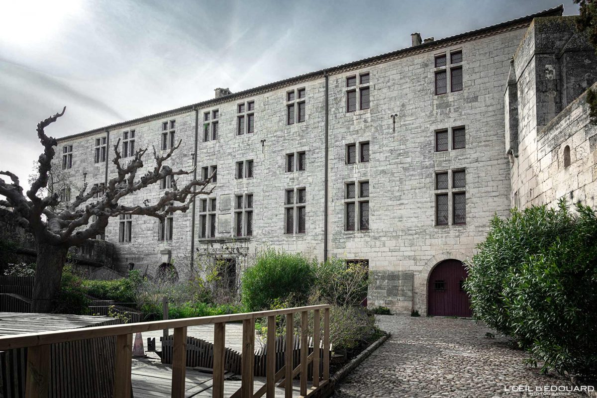 Logis du Gouverneur Aigues-Mortes Camargue Gard Languedoc-Roussillon Occitanie Visit South of France Tourisme