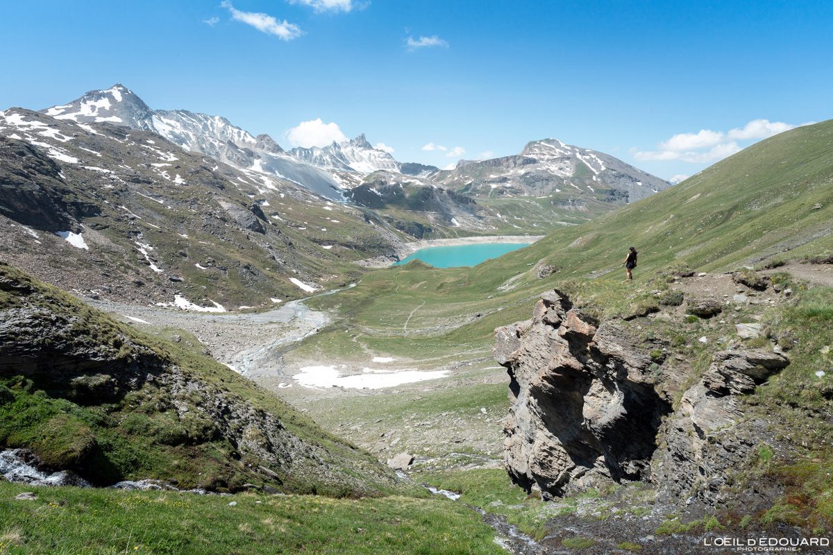 Lac de la Sassière Randonnée Réserve naturelle de la Grande Sassière Haute Tarentaise Savoie Alpes Grées France Tourisme Paysage Montagne Outdoor Nature Hiking Mountain Lake Landscape