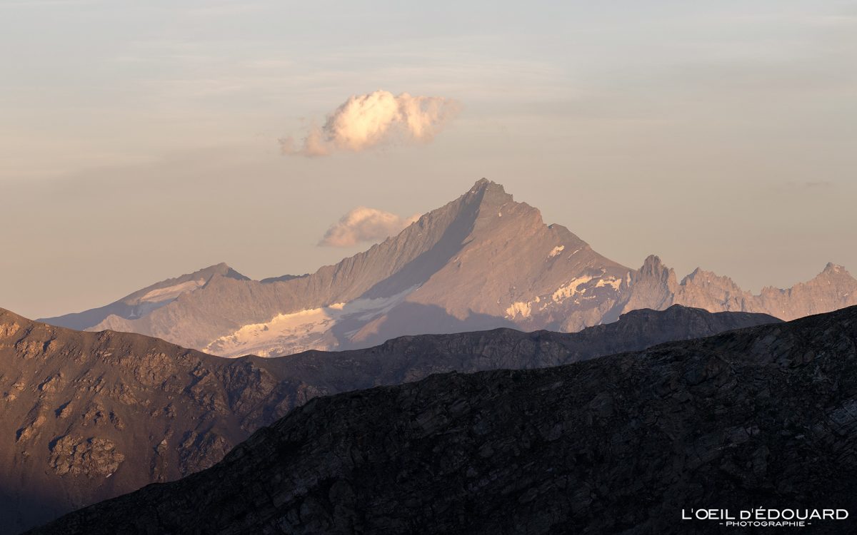 La Grivola Trek Vallée d'Aoste Italie Tourisme Paysage Coucher de soleil Montagne Randonnée Outdoor Nature Hiking Trekking Mountain Sunset Landscape / Alpi Montagna Valle d'Aosta Italia